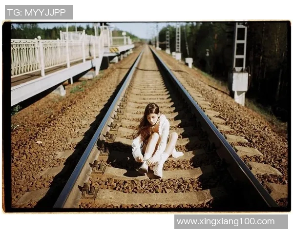 探索光影与人物之美：写真摄影中的创意表达与情感传递技巧