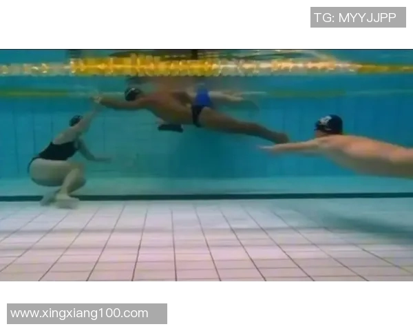 自由泳常见错误解析及纠正方法帮助提升游泳技巧 自由泳常见错误解析及纠正方法帮助提升游泳技巧